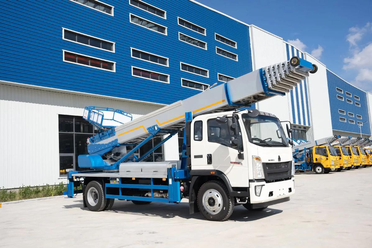 龙岩永定出租云梯车高空作业车 建筑垃圾搬运